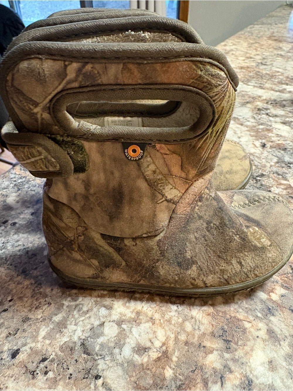 Bogs Infant Slip-On Boots in Brown and Tan - Picture 4 of 4